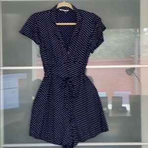 AMERICAN EAGLE ROMPER POLKA DOT